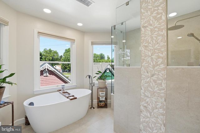 311 N LEE ST N, Falls Church, VA 22046