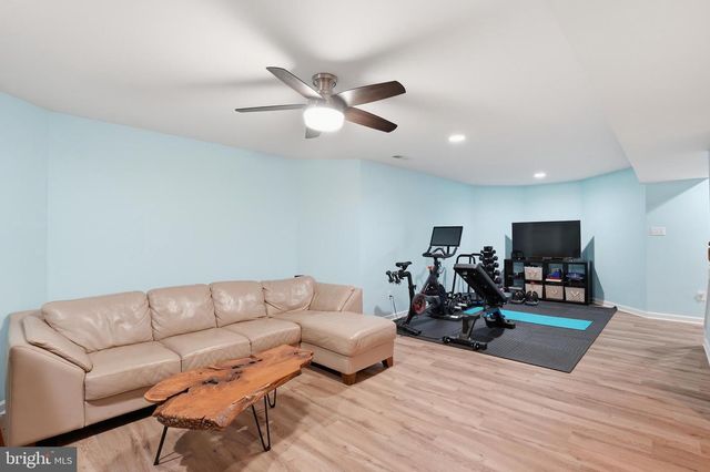311 N LEE ST N, Falls Church, VA 22046