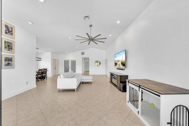 10255 Sunset Bend Drive, Boca Raton, FL 33428