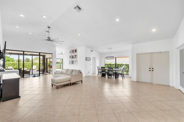 10255 Sunset Bend Drive, Boca Raton, FL 33428