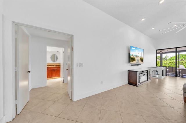 10255 Sunset Bend Drive, Boca Raton, FL 33428