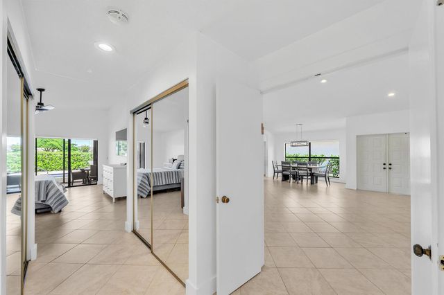 10255 Sunset Bend Drive, Boca Raton, FL 33428