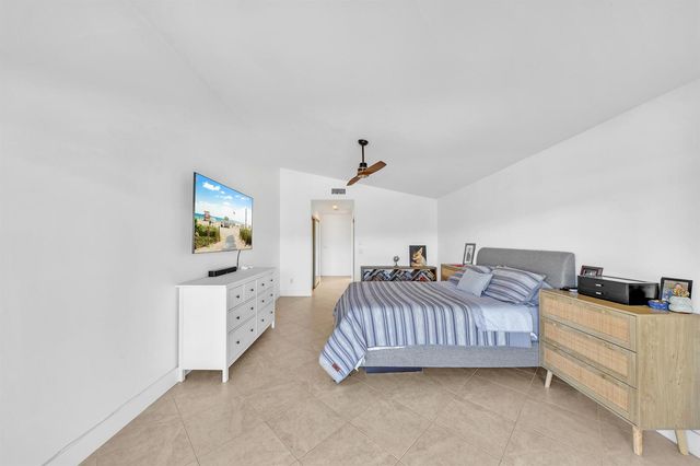 10255 Sunset Bend Drive, Boca Raton, FL 33428