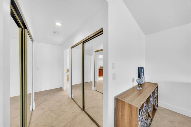 10255 Sunset Bend Drive, Boca Raton, FL 33428