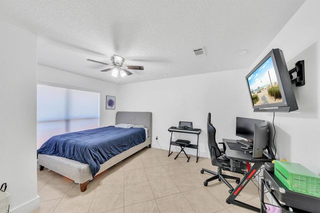 10255 Sunset Bend Drive, Boca Raton, FL 33428