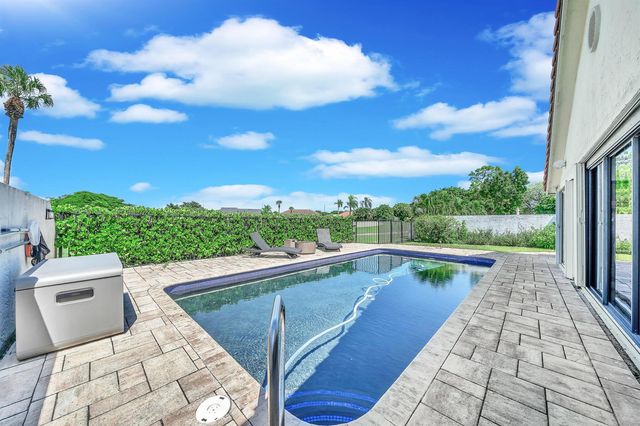 10255 Sunset Bend Drive, Boca Raton, FL 33428