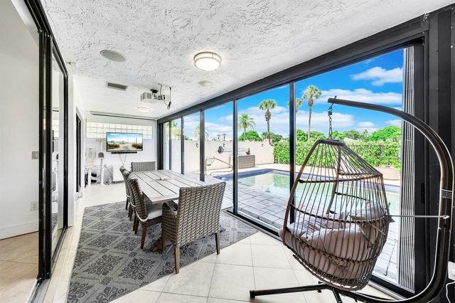 10255 Sunset Bend Drive, Boca Raton, FL 33428