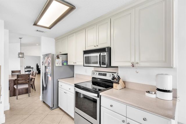 10255 Sunset Bend Drive, Boca Raton, FL 33428