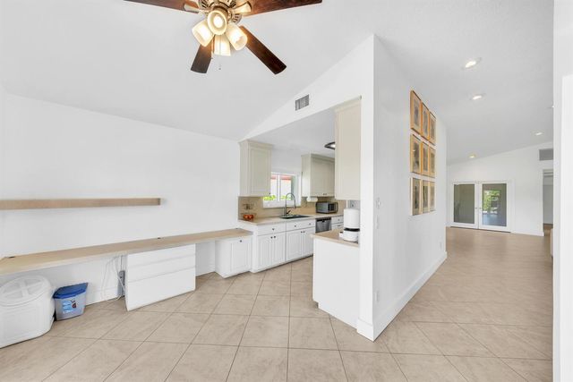 10255 Sunset Bend Drive, Boca Raton, FL 33428