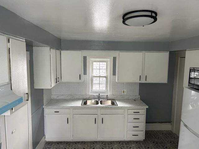 26 Summer St 2, Leominster, MA 01453