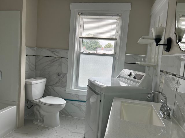 26 Summer St 2, Leominster, MA 01453