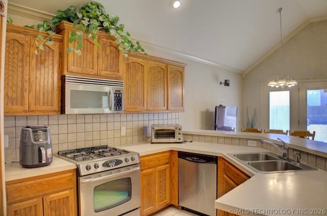 2101 E Princeton Street, Broken Arrow, OK 74012