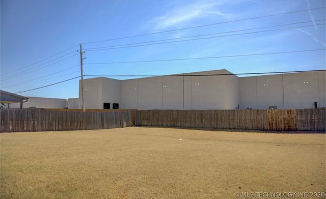 2101 E Princeton Street, Broken Arrow, OK 74012