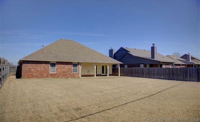 2101 E Princeton Street, Broken Arrow, OK 74012