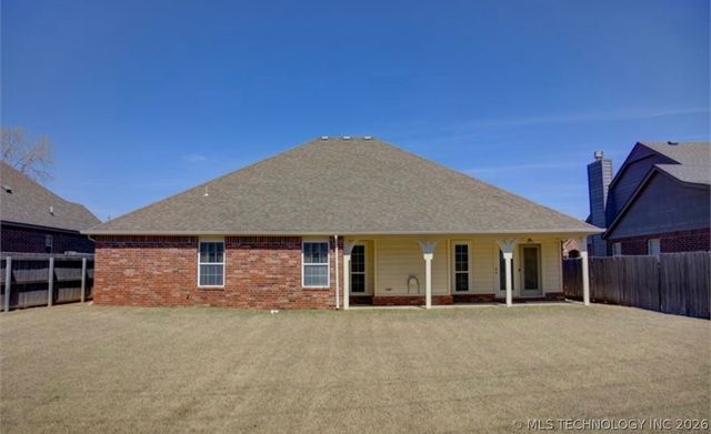 2101 E Princeton Street, Broken Arrow, OK 74012