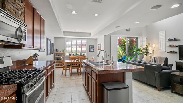 7303 N 14TH Street 12, Phoenix, AZ 85020