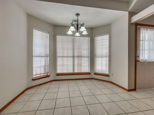 320 W Pines Way, Mustang, OK 73064