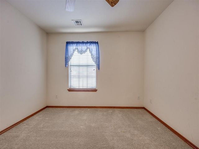 320 W Pines Way, Mustang, OK 73064