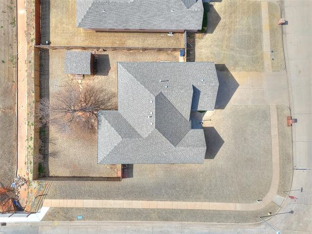 320 W Pines Way, Mustang, OK 73064