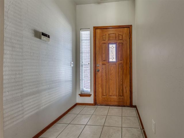 320 W Pines Way, Mustang, OK 73064