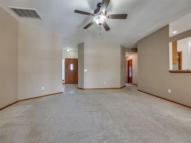 320 W Pines Way, Mustang, OK 73064