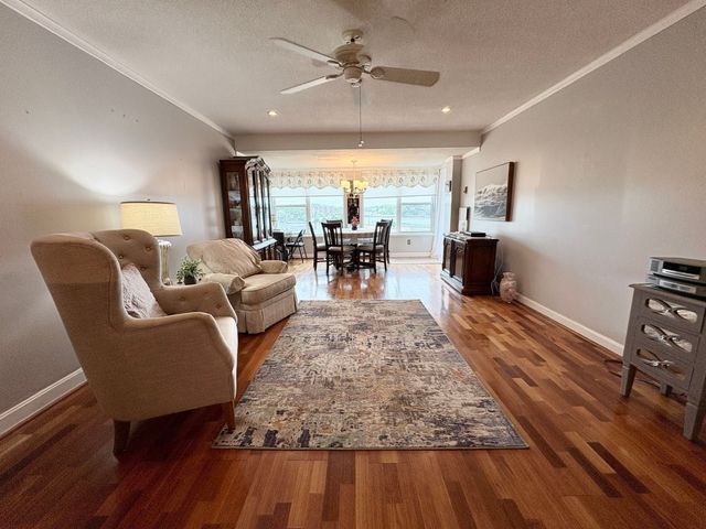 9 Park Ave 313, Hull, MA 02045