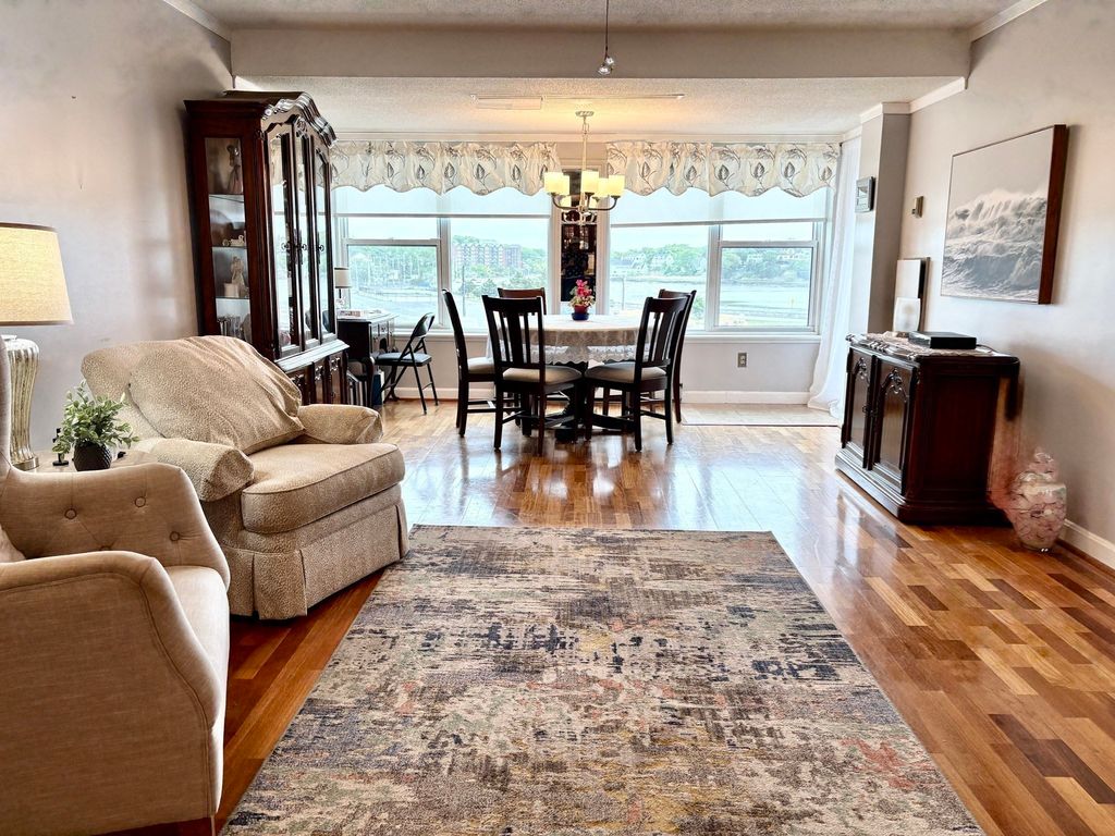 9 Park Ave 313, Hull, MA 02045