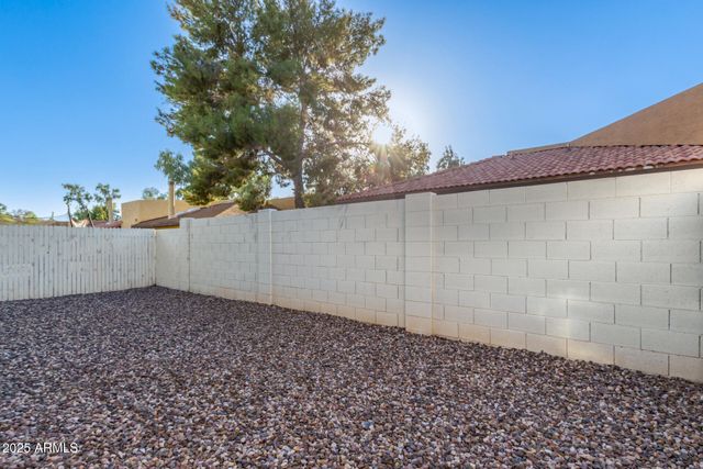 3218 W GLENDALE Avenue 27, Phoenix, AZ 85051