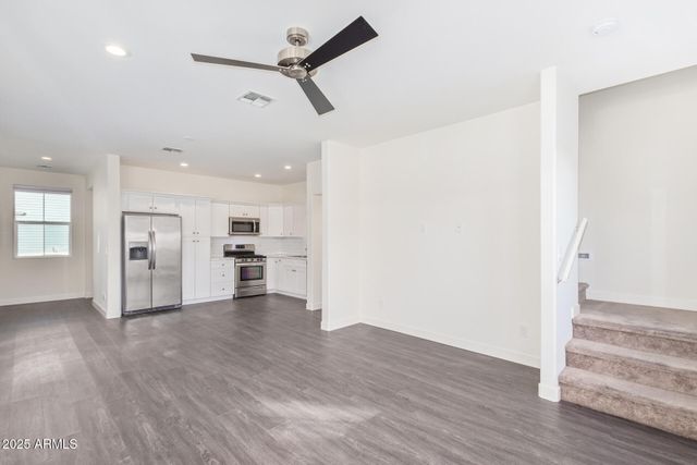 3218 W GLENDALE Avenue 27, Phoenix, AZ 85051