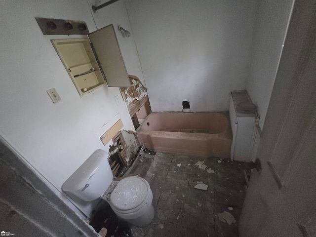 124 W Rankin Street, Flint, MI 48505