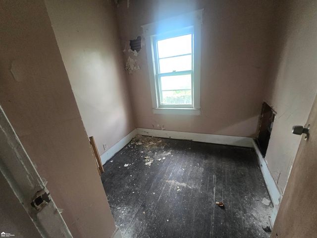 124 W Rankin Street, Flint, MI 48505