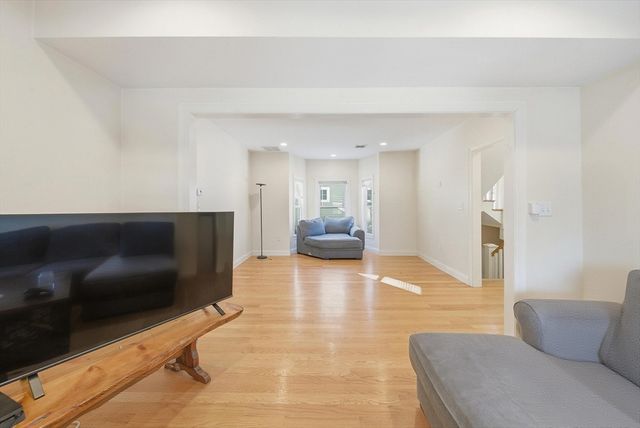 50 Carleton St 50, Newton, MA 02458