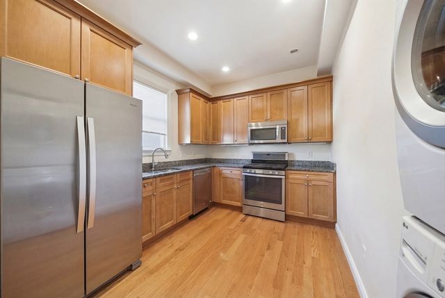 50 Carleton St 50, Newton, MA 02458