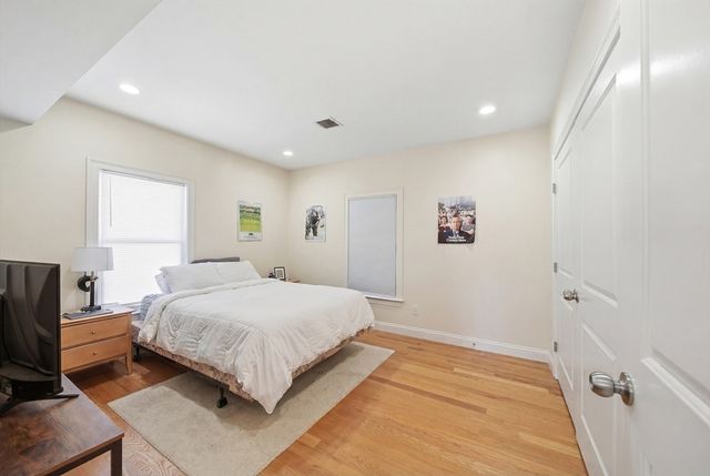 50 Carleton St 50, Newton, MA 02458