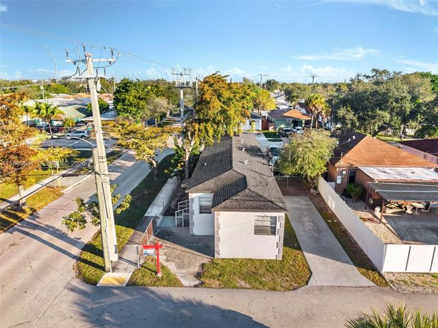 2525 N 23rd Avenue, Hollywood, FL 33020