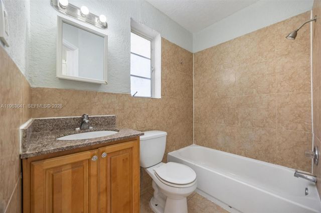 2525 N 23rd Avenue, Hollywood, FL 33020