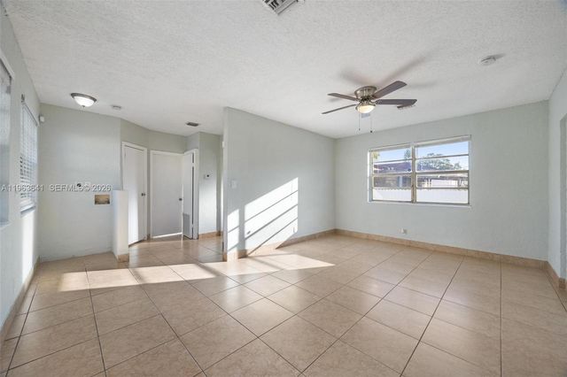 2525 N 23rd Avenue, Hollywood, FL 33020