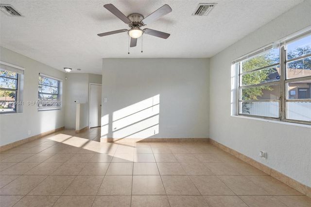 2525 N 23rd Avenue, Hollywood, FL 33020