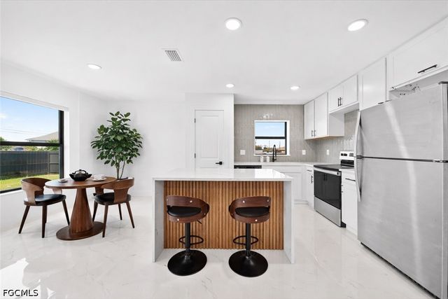 2112 NE 1st AVE, Cape Coral, FL 33909