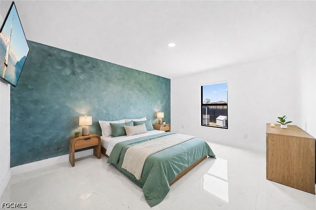 2112 NE 1st AVE, Cape Coral, FL 33909