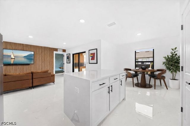 2112 NE 1st AVE, Cape Coral, FL 33909