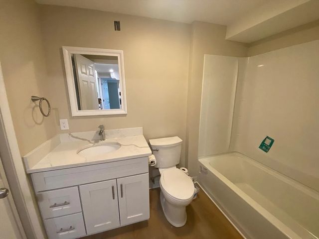 932 Massachusetts Ave 1, Arlington, MA 02476