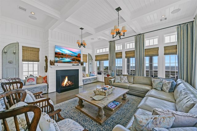 2457 E Seaside Drive, Galveston, TX 77550