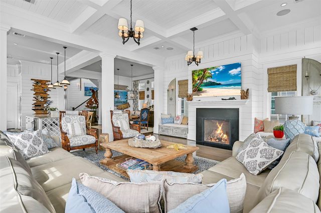 2457 E Seaside Drive, Galveston, TX 77550