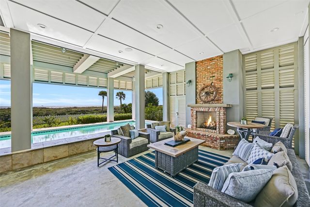 2457 E Seaside Drive, Galveston, TX 77550