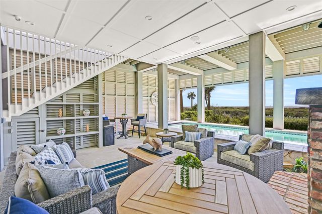 2457 E Seaside Drive, Galveston, TX 77550