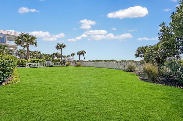 2457 E Seaside Drive, Galveston, TX 77550