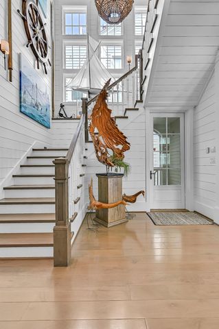 2457 E Seaside Drive, Galveston, TX 77550