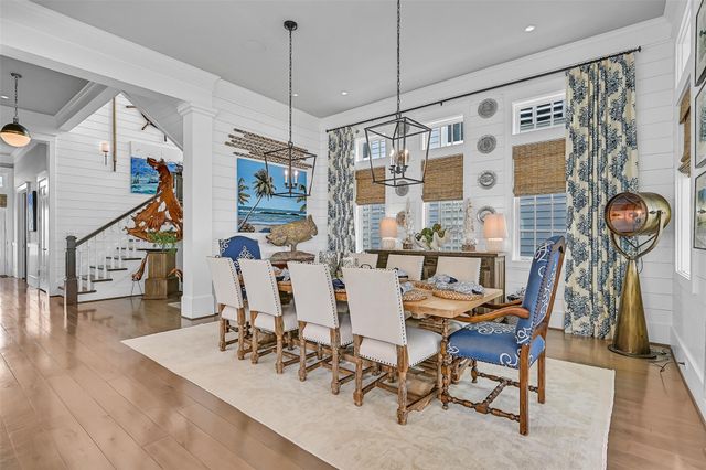 2457 E Seaside Drive, Galveston, TX 77550