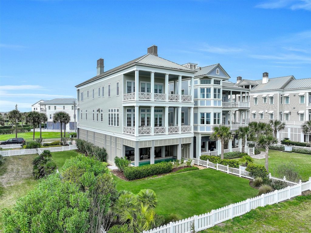 2457 E Seaside Drive, Galveston, TX 77550